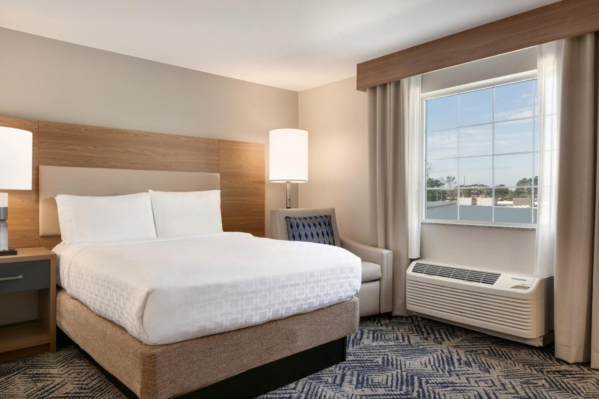 Candlewood Suites Columbus North, An Ihg Hotel Экстерьер фото