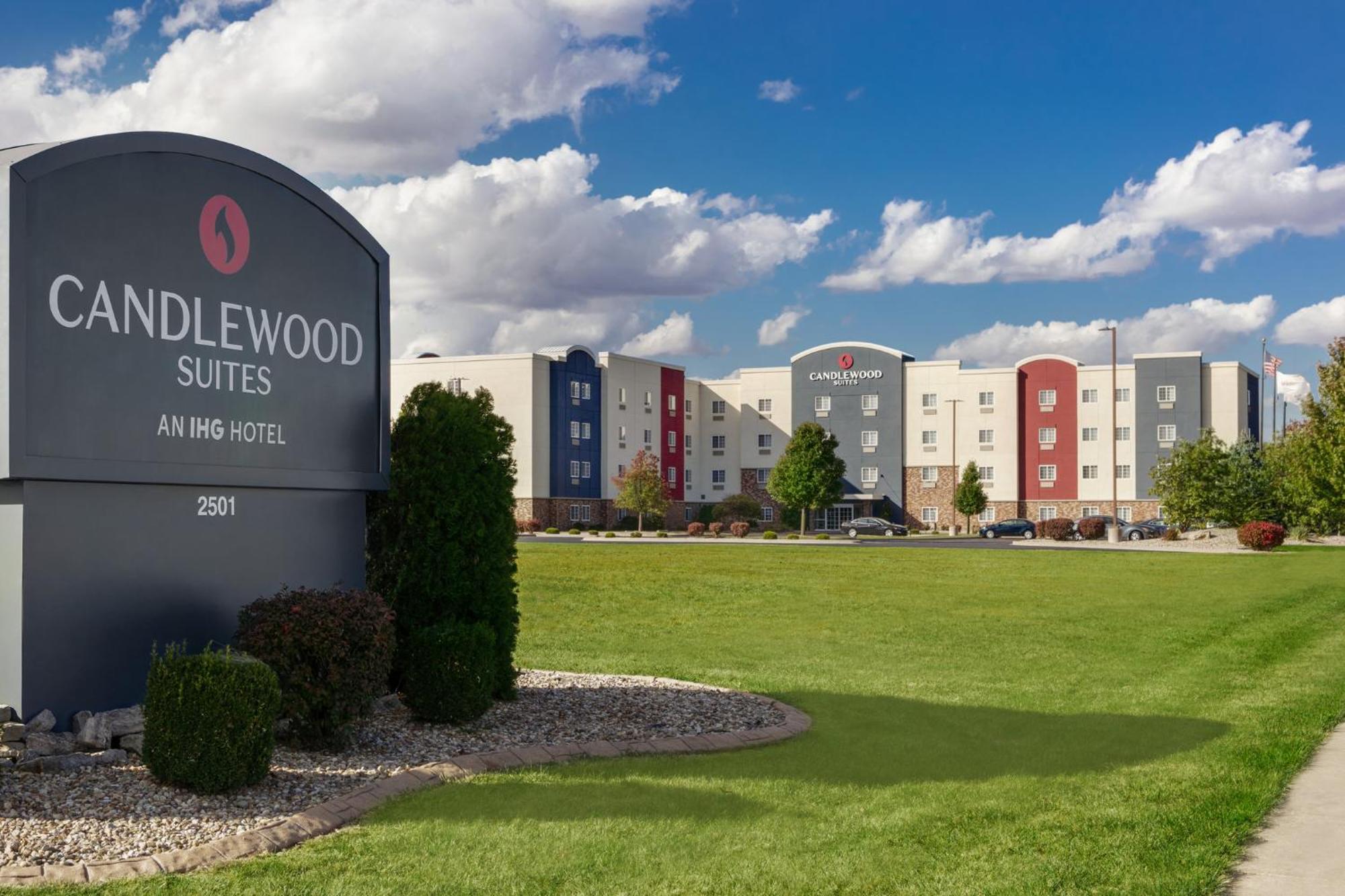 Candlewood Suites Columbus North, An Ihg Hotel Экстерьер фото