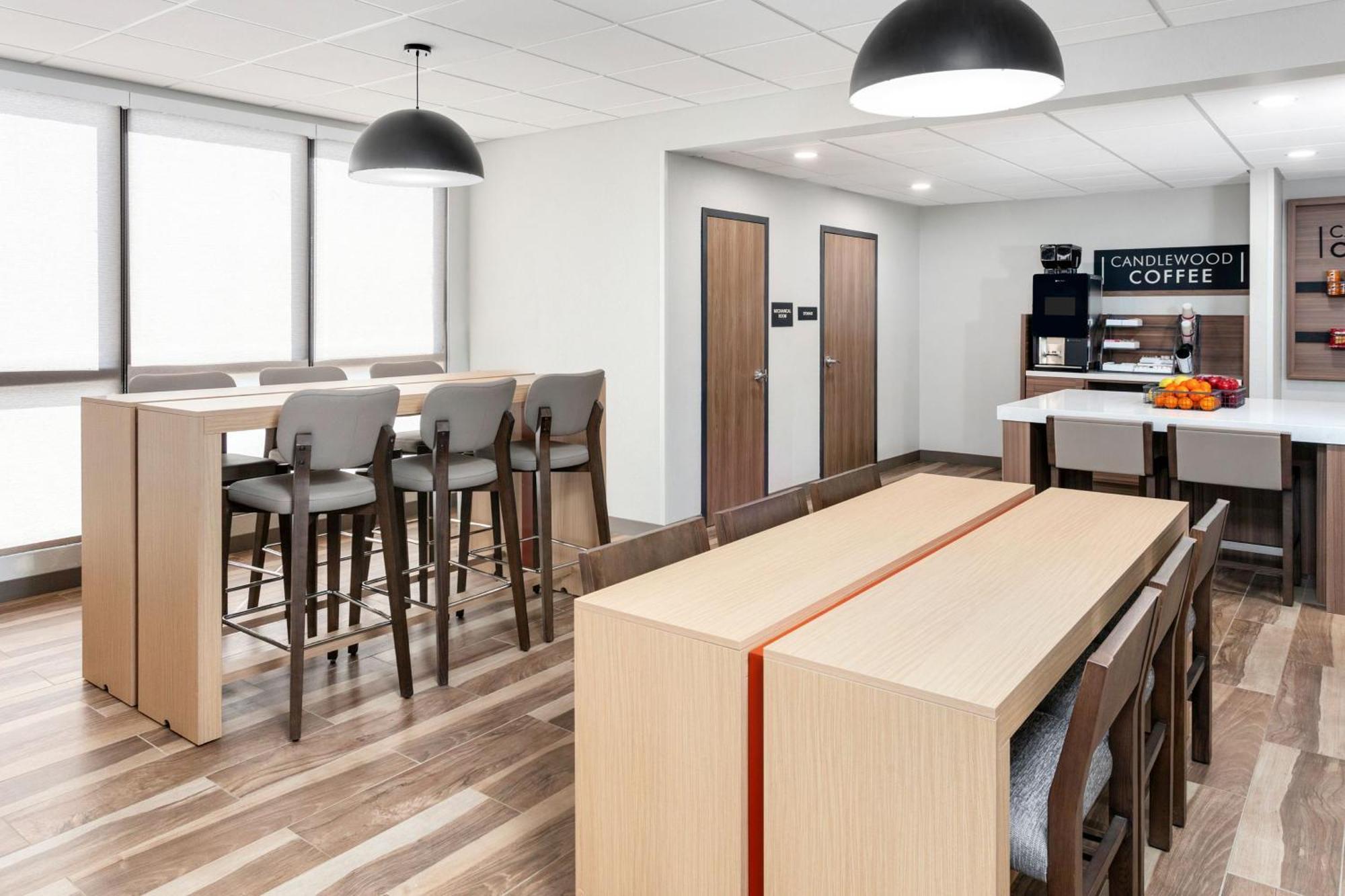Candlewood Suites Columbus North, An Ihg Hotel Экстерьер фото