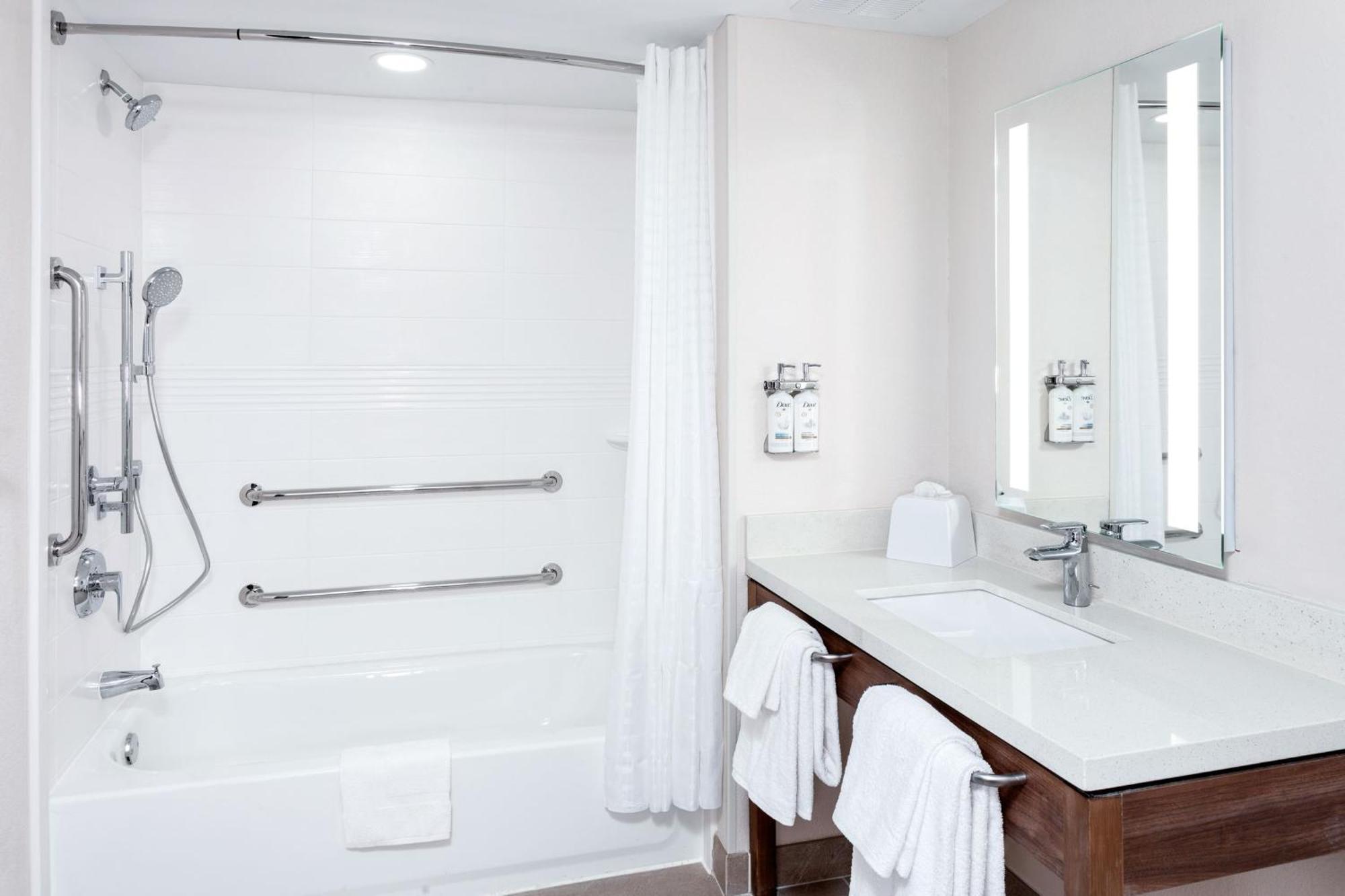 Candlewood Suites Columbus North, An Ihg Hotel Экстерьер фото