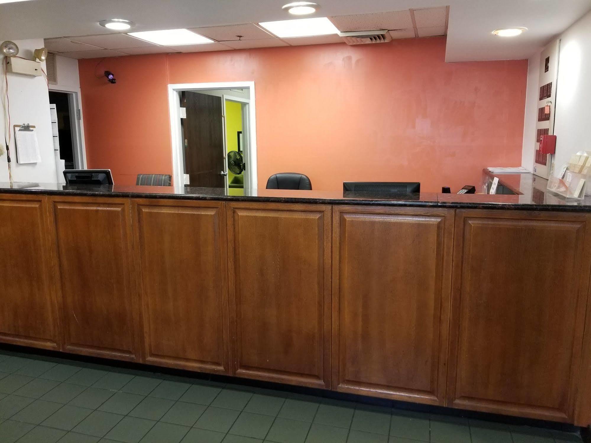 Candlewood Suites Columbus North, An Ihg Hotel Экстерьер фото