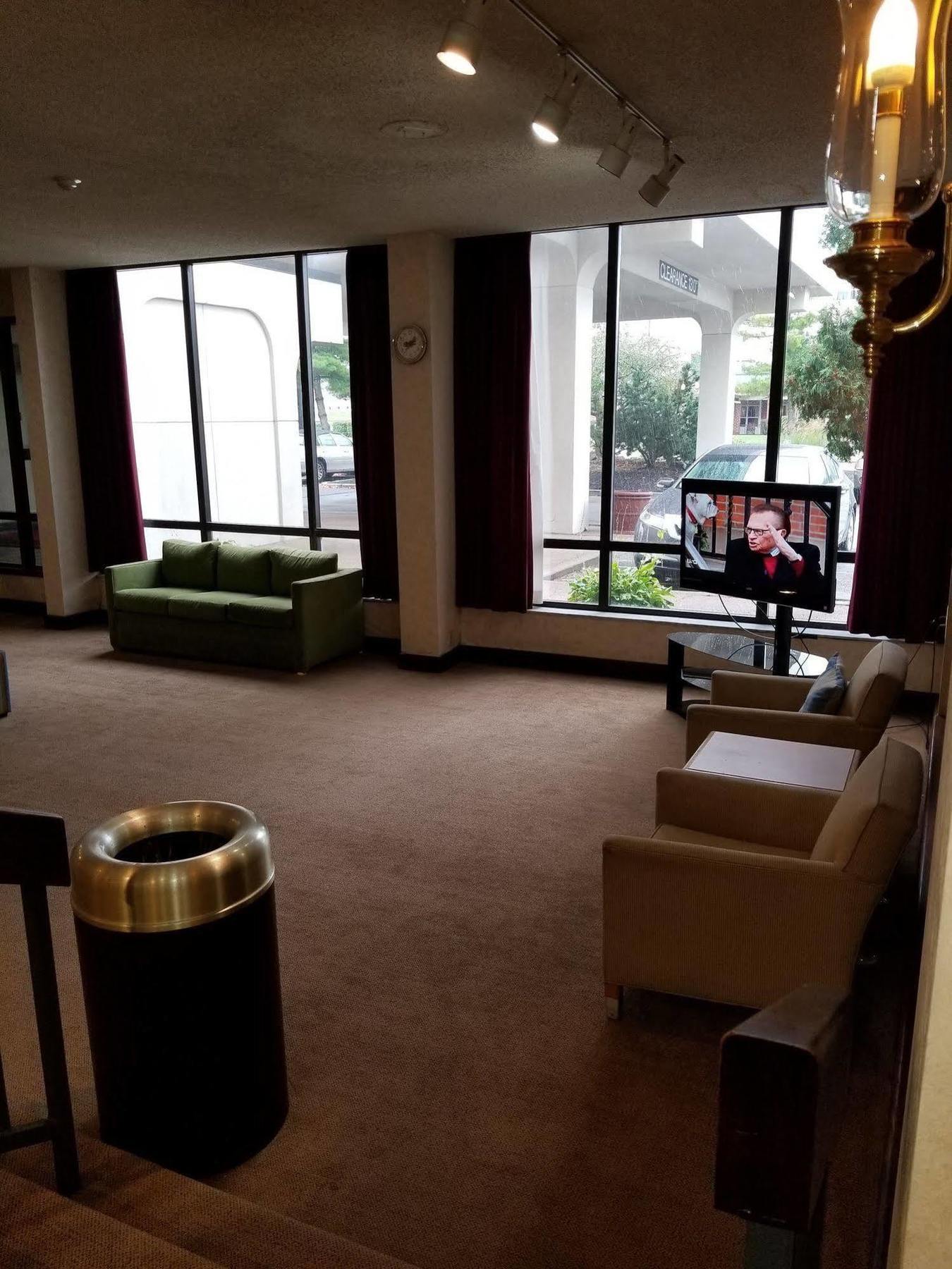 Candlewood Suites Columbus North, An Ihg Hotel Экстерьер фото