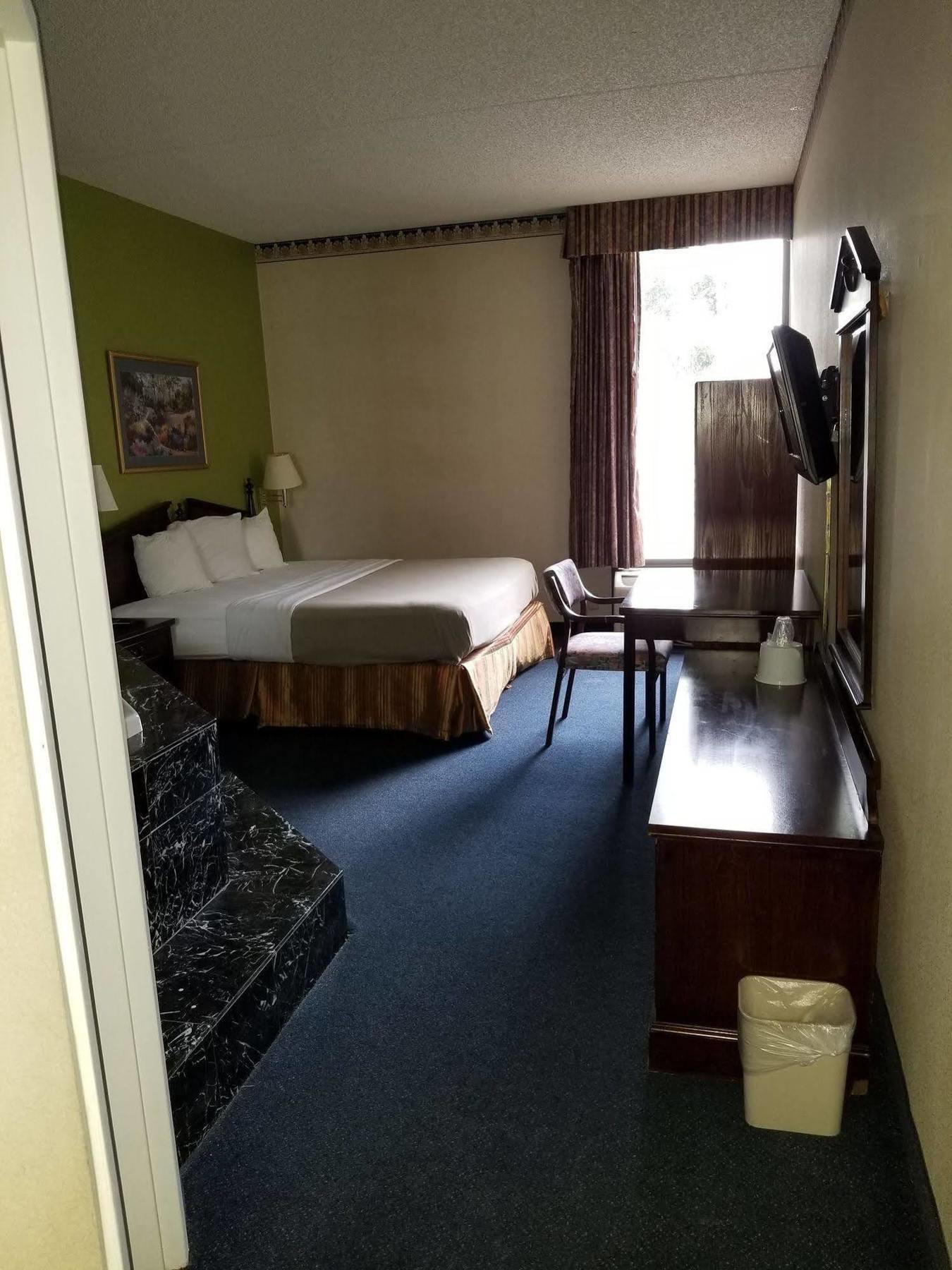 Candlewood Suites Columbus North, An Ihg Hotel Экстерьер фото